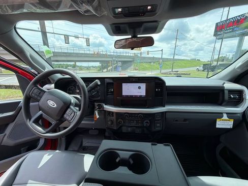New 2026 Ford F550 4x4 Regular Cab Super Duty image 17