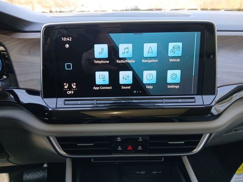 New 2026 Volkswagen Atlas SE FWD image 18