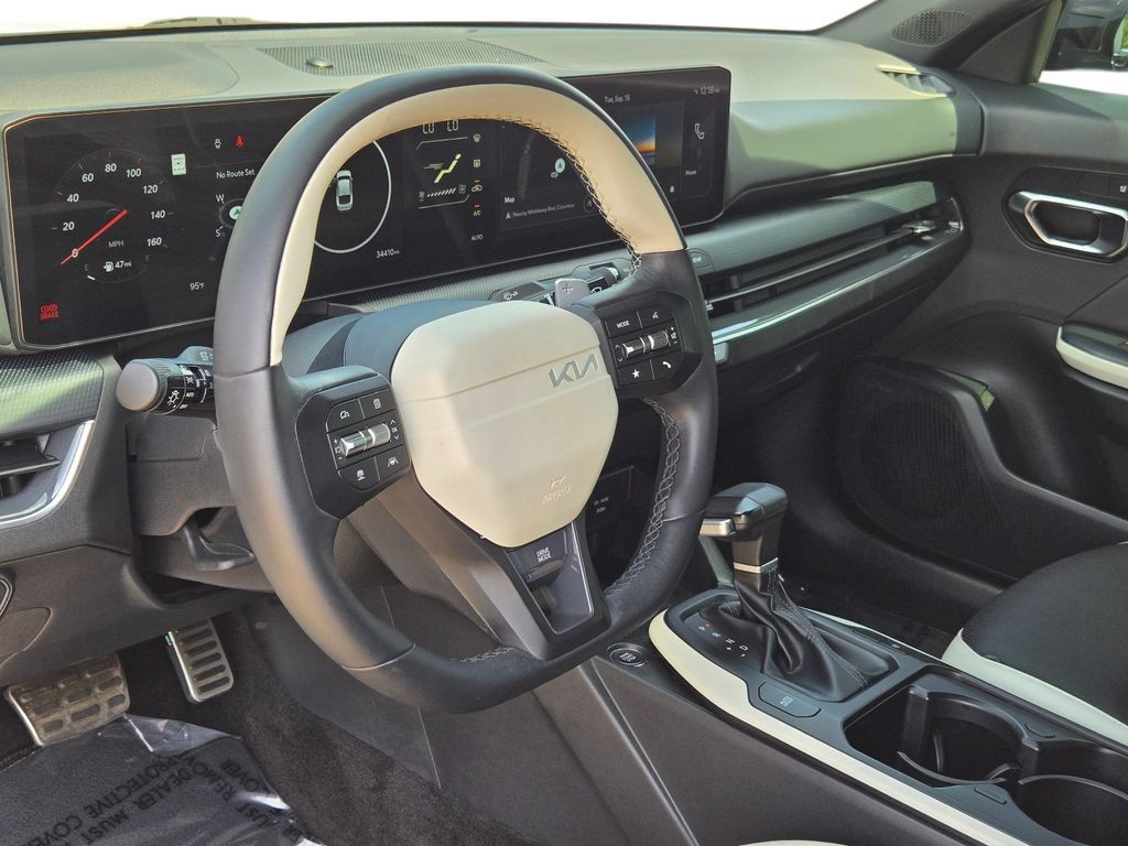 Certified 2025 Kia K4 GT-Line Turbo FWD image 17