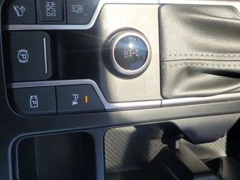 Certified 2025 Kia Sorento S AWD/4WD image 26