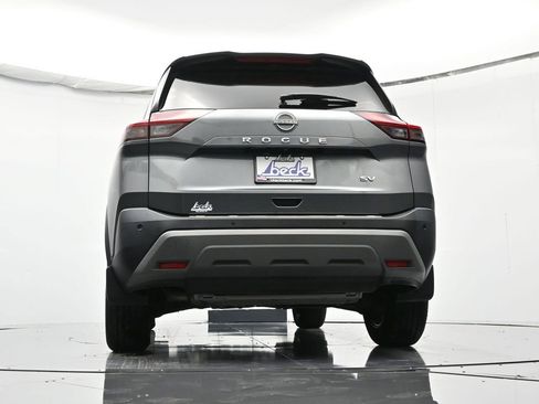 Used 2023 Nissan Rogue SV image 39
