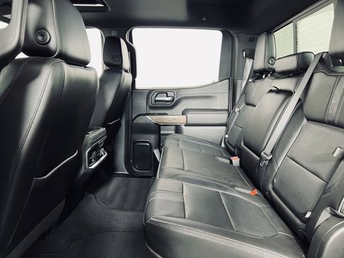 Used 2019 Chevrolet Silverado 1500 High Country image 12