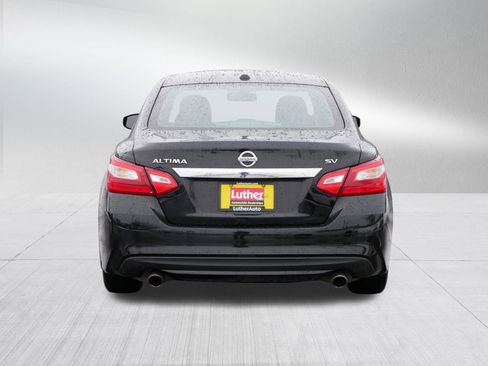 Used 2017 Nissan Altima 2.5 SV w/ Convenience Package image 6