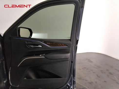 Used 2023 Cadillac Escalade Sport Platinum w/ LPO, ONYX Package image 45