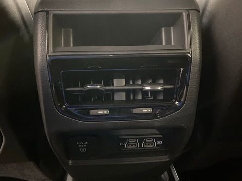 Used 2024 Jeep Grand Cherokee Altitude AWD/4WD image 20