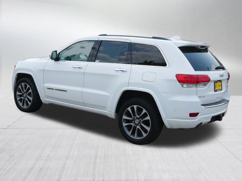 Used 2018 Jeep Grand Cherokee Overland w/ Jeep Active Safety Group AWD/4WD image 5