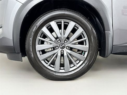 Used 2025 Nissan Pathfinder SL w/ SL Premium Package FWD image 44