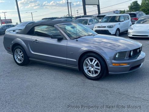Used 2006 Ford Mustang GT RWD image 4