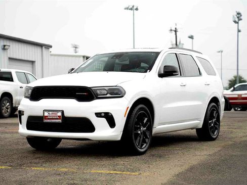 Used 2023 Dodge Durango GT image 9