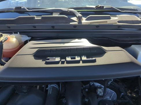 Used 2021 RAM 1500 Laramie image 21