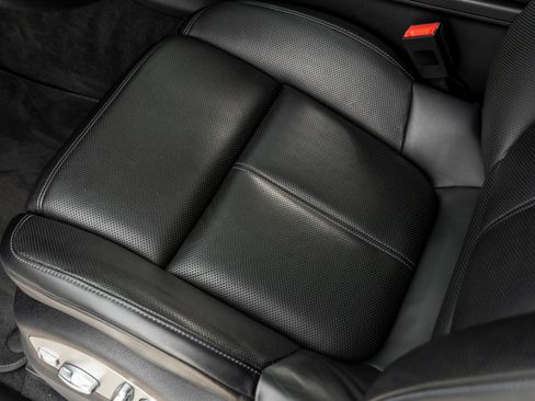 Certified 2024 Porsche Macan S image 23