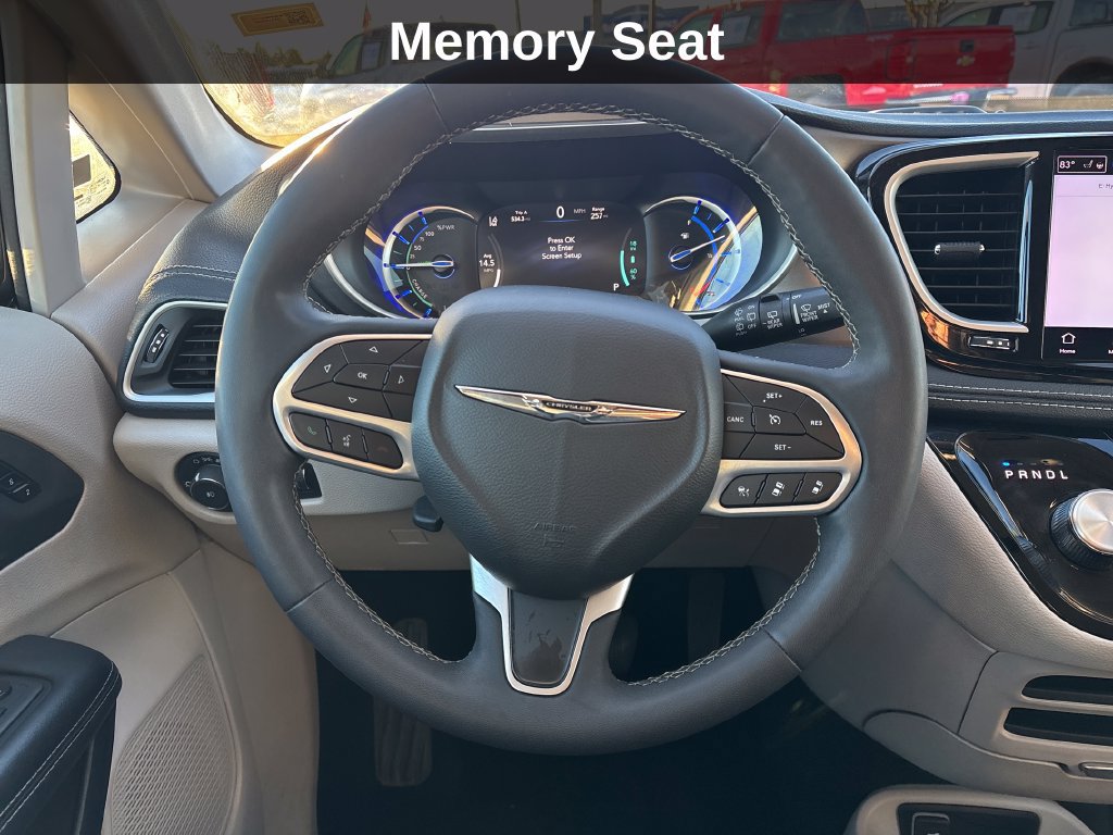 Used 2024 Chrysler Pacifica Limited FWD image 20