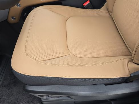 New 2026 Land Rover Defender 110 V8 image 29