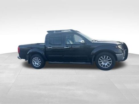 Used 2010 Nissan Frontier LE w/ LE Value Truck Pkg RWD image 5
