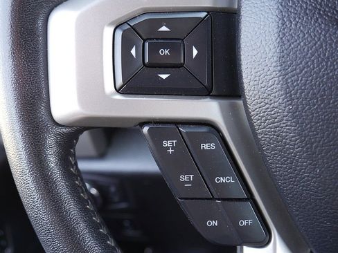 Used 2020 Ford F150 Lariat AWD/4WD image 33