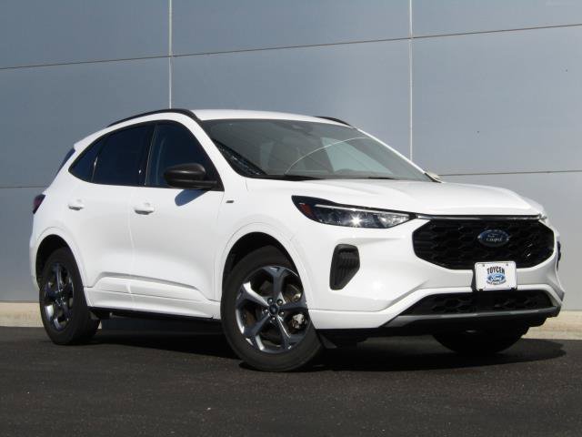 Certified 2023 Ford Escape ST-Line w/ Tech Pack #1 AWD/4WD image 1