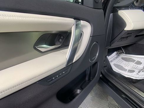 Certified 2024 Land Rover Discovery Sport Dynamic SE image 10