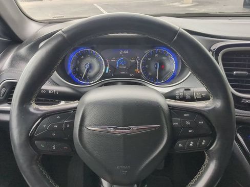 Used 2021 Chrysler Pacifica Touring-L w/ Premium & Safety Sphere Group FWD image 33