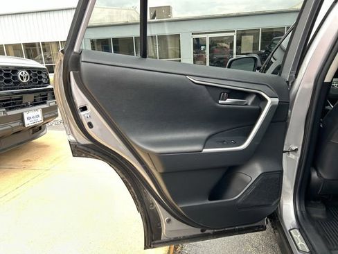 Used 2019 Toyota RAV4 Limited w/ Advanced Technology Package AWD/4WD image 21