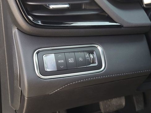 New 2026 Buick Enclave Sport Touring image 8