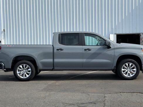 Used 2025 Chevrolet Silverado 1500 Custom AWD/4WD image 3