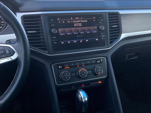 Used 2021 Volkswagen Atlas SE image 6