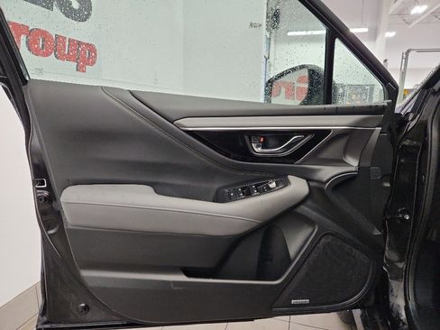 Certified 2025 Subaru Outback Onyx Edition image 8