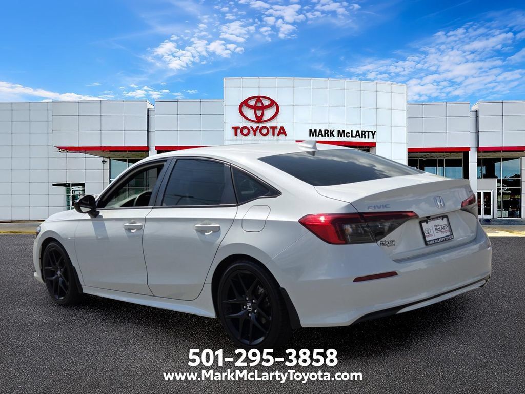 Used 2023 Honda Civic Sport image 3