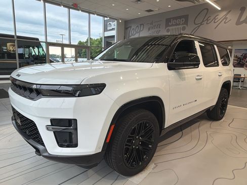 New 2026 Jeep Grand Wagoneer Limited AWD/4WD image 43