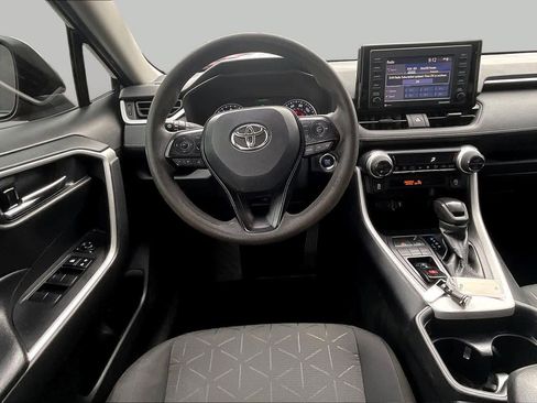 Used 2021 Toyota RAV4 XLE FWD image 6