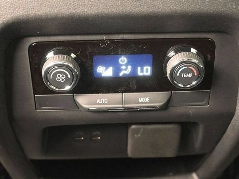 New 2026 Chevrolet Traverse LT w/ Midnight/Sport Edition FWD image 20
