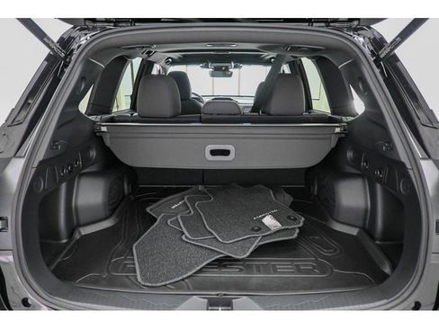 Used 2025 Subaru Forester Premium image 35