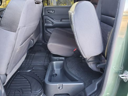 Used 2022 Nissan Frontier SV image 33