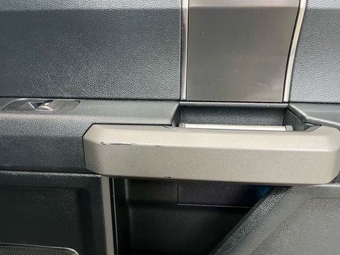 Used 2019 Ford F150 Raptor w/ Equipment Group 802A Luxury image 17