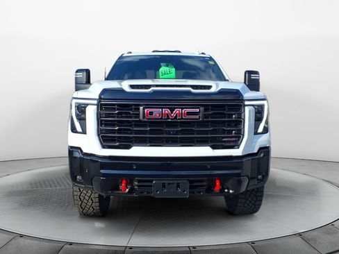 Certified 2025 GMC Sierra 2500 AT4X image 2