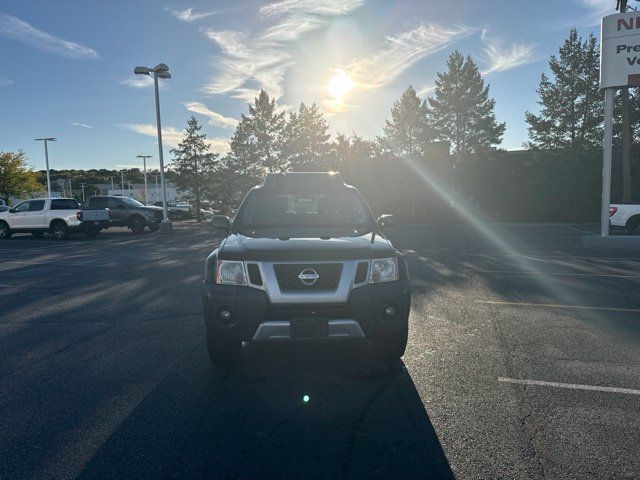 Used 2015 Nissan Xterra PRO-4X w/ Pro-4x Leather Package AWD/4WD image 2