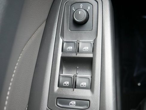 Used 2022 Volkswagen Atlas SE image 27