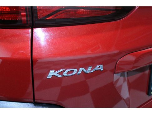 Used 2020 Hyundai Kona SE image 17