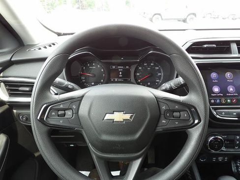 Used 2023 Chevrolet TrailBlazer LT w/ Convenience Package AWD/4WD image 16