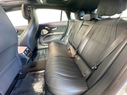Used 2023 Mercedes-Benz EQS 580 4MATIC Sedan image 23