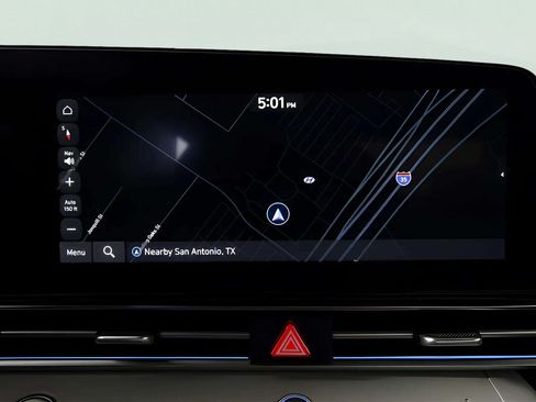 Used 2025 Hyundai Elantra Limited FWD image 16