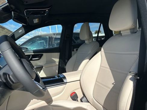 New 2026 Mercedes-Benz GLC 300 4MATIC image 14