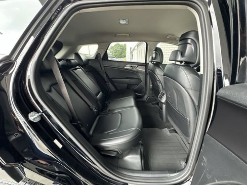 Used 2024 Kia Sportage EX FWD image 26