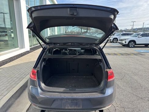 Used 2017 Volkswagen GTI SE image 23