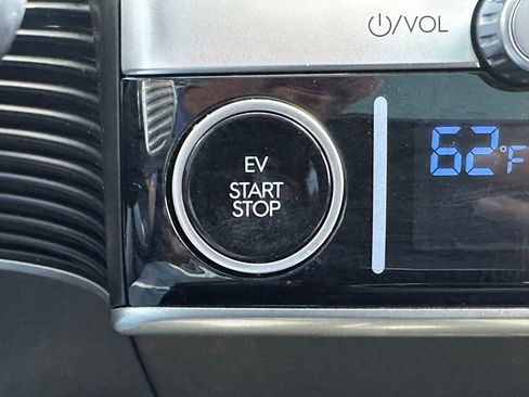 Used 2024 Hyundai Ioniq 5 Limited image 32