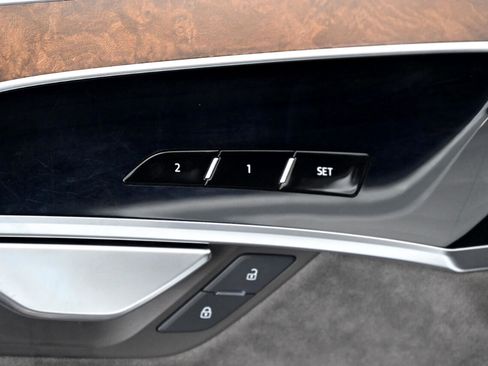 Used 2021 Audi A8 L 3.0T image 15