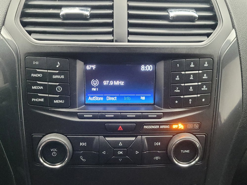 Used 2018 Ford Explorer XLT FWD image 25