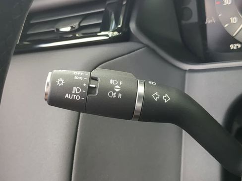 Certified 2026 Land Rover Range Rover Velar Dynamic SE AWD/4WD image 29