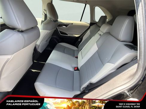 Used 2022 Toyota RAV4 XLE Premium AWD/4WD image 22