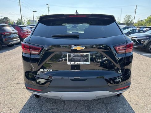 Used 2025 Chevrolet Blazer LT FWD image 6